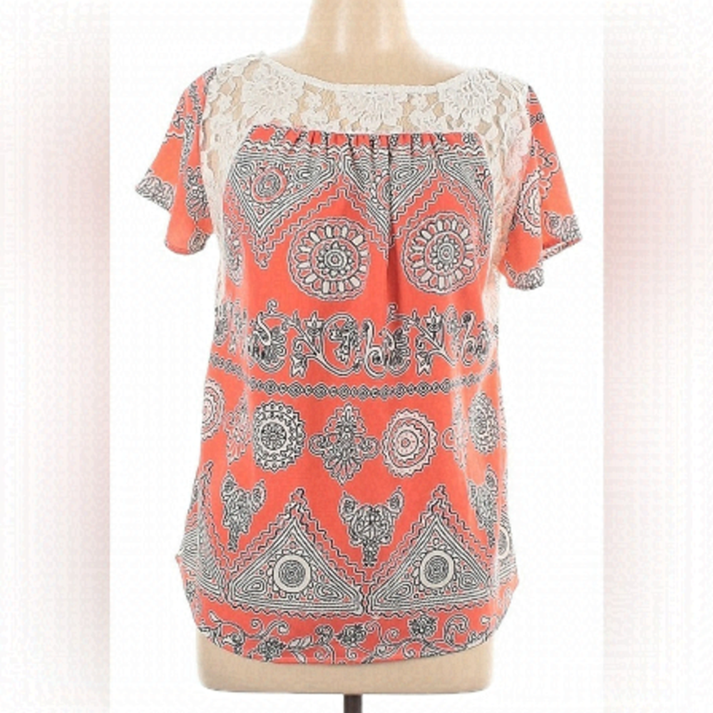 Renee C - short sleeve blouse with lace application